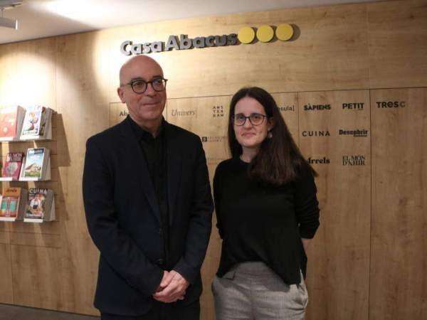 Los directores generales de la cooperativa Abacus, Oriol Soler y Clara Gómez. Foto ACN Los directores generales de la cooperativa Abacus, Oriol Soler y Clara Gómez. Foto ACN