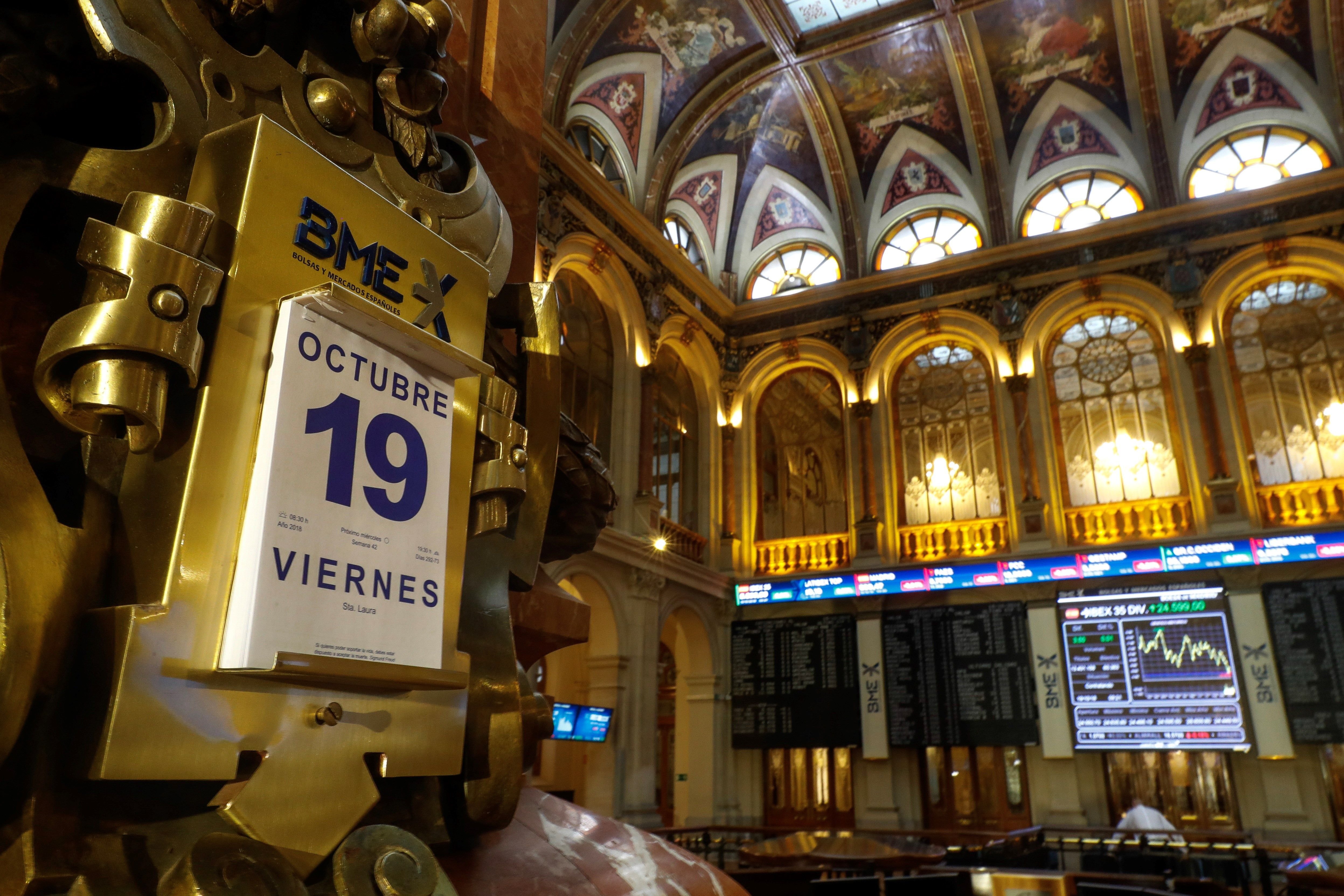 Los bancos frenan las caídas en bolsa después del paro de la sentencia del Supremo