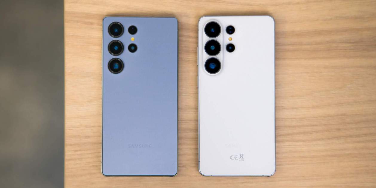 Galaxy S25 Ultra a la izquierda y Galaxy S26 Ultra a la derecha