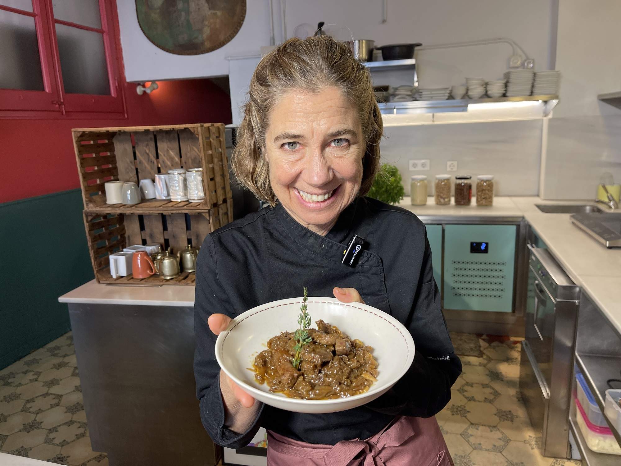 Cómo cocinar un hígado con cebolla: el paso a paso del plato favorito de Ada Parellada