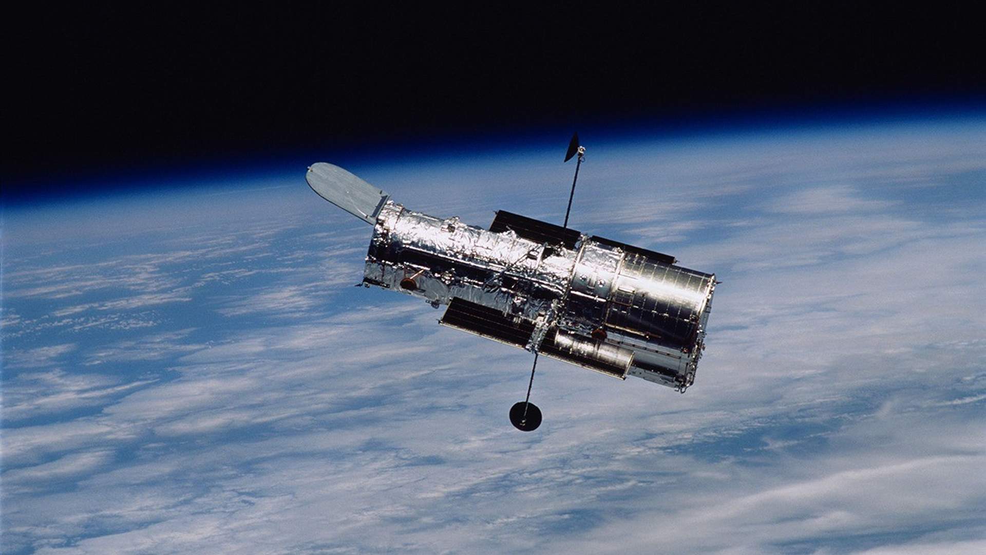 El telescopi Hubble està molt a prop d'estavellar-se contra la Terra amb un nivell de risc que ha sorprès