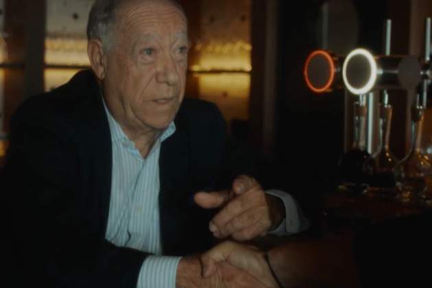 Urízar Azpitarte y Hristo Stòitxkov, cara a cara en 'Hristo, el ind8mable' 3Cat Urízar Azpitarte y Hristo Stòitxkov, cara a cara en 'Hristo, el ind8mable' 3Cat