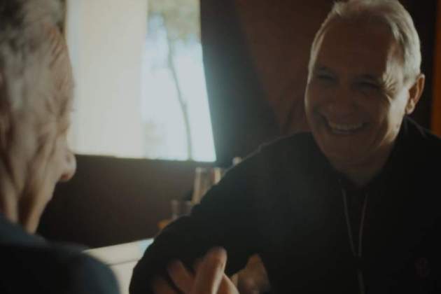 Urízar Azpitarte y Hristo Stòitxkov, cara a cara en 'Hristo, l'ind8mable' 3Cat3 Urízar Azpitarte y Hristo Stòitxkov, cara a cara en 'Hristo, l'ind8mable' 3Cat3