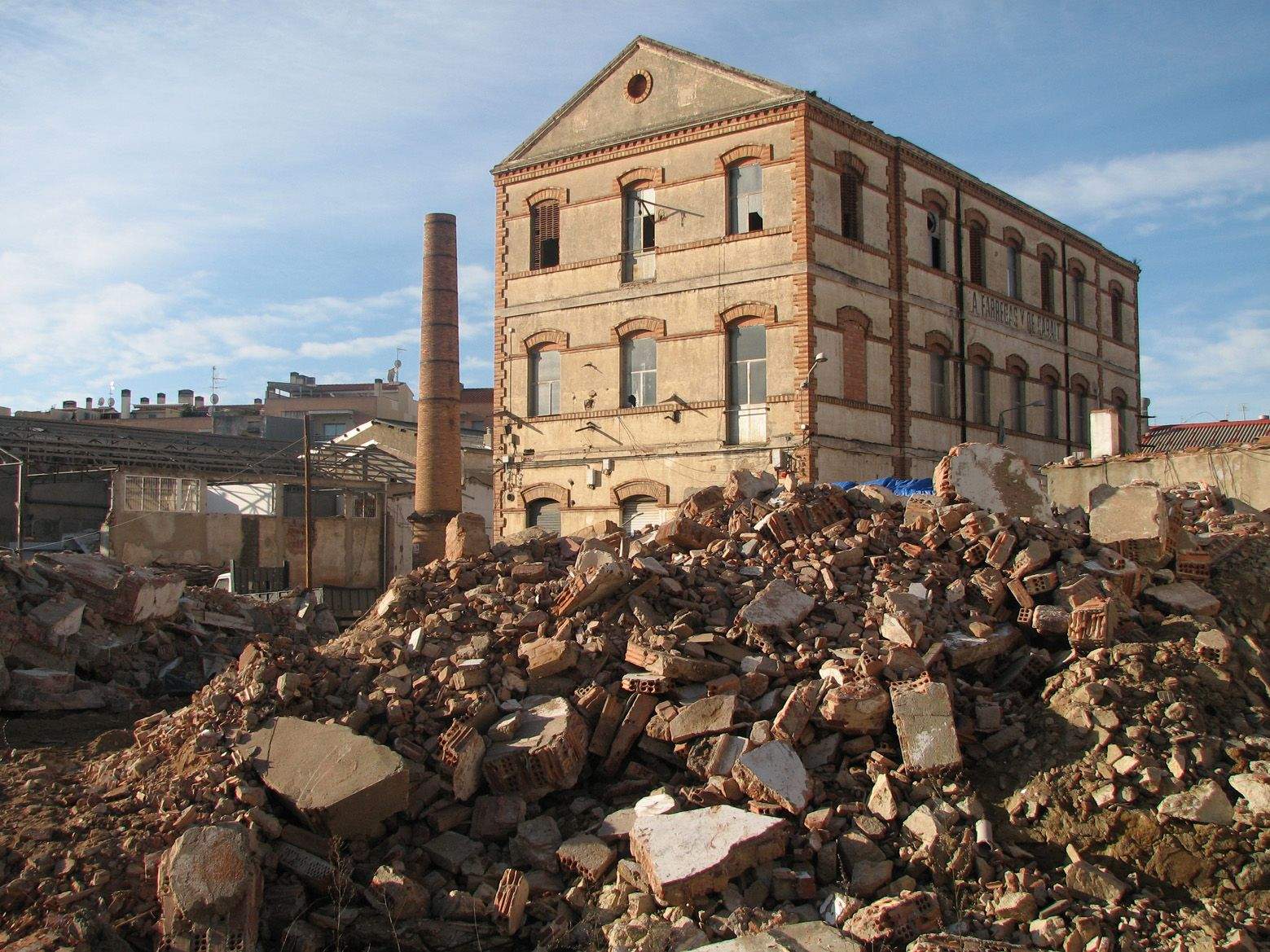 Així reconstruirà Mataró la fàbrica que va desmuntar per deixar espai a El Corte Inglés que mai s’ha fet