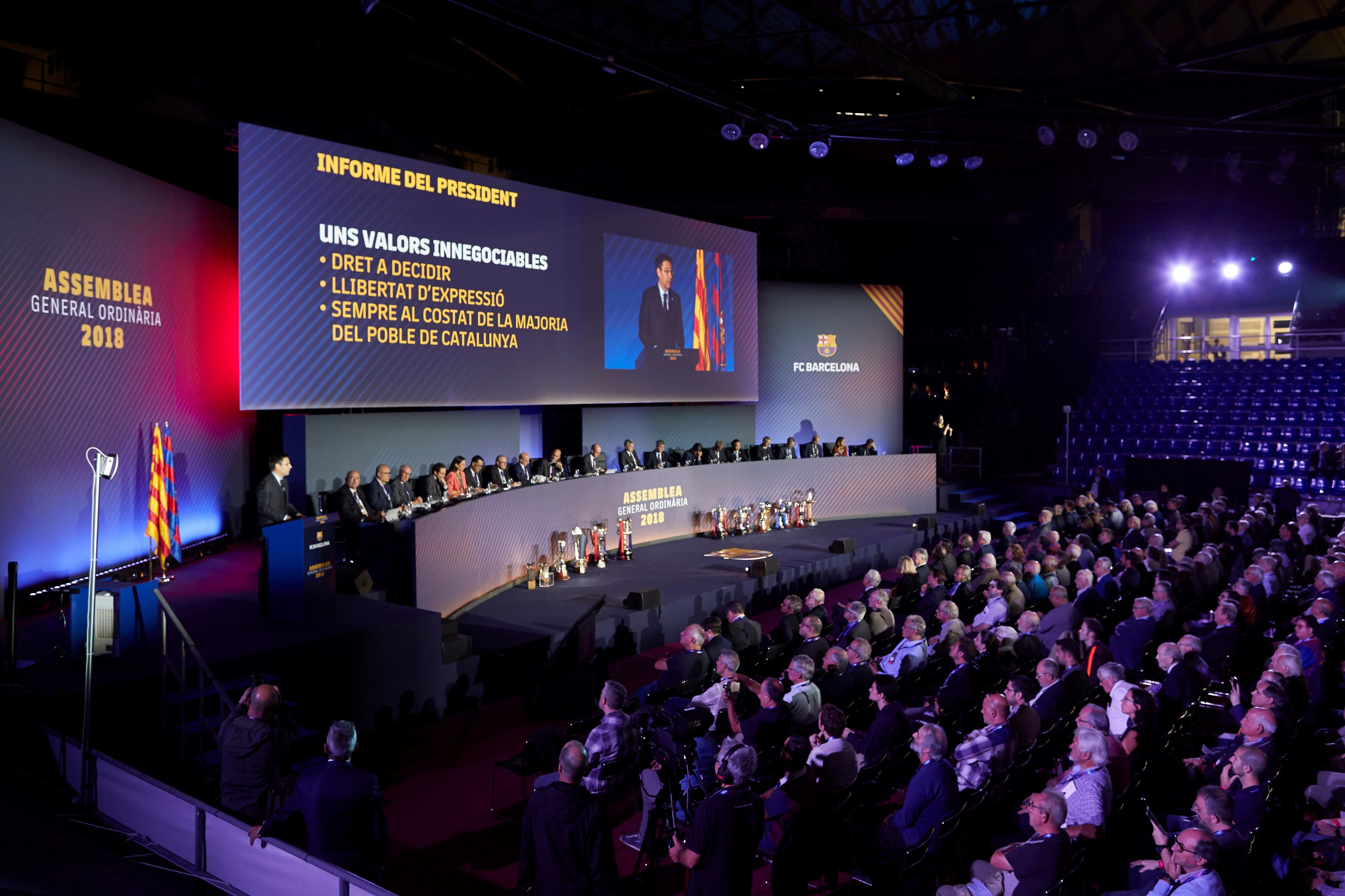 L'assemblea es gira contra Bartomeu