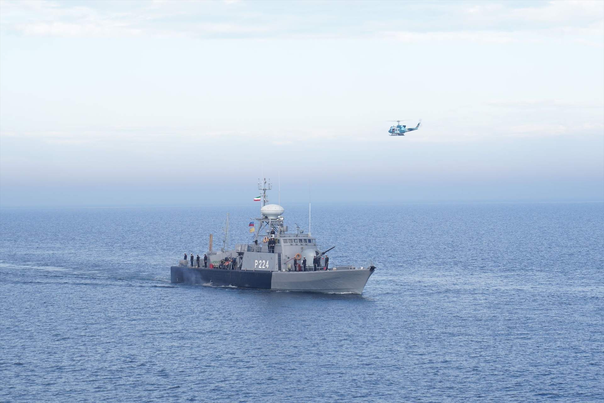 Irán prepara el cierre del estrecho de Ormuz, por donde pasa una quinta parte del petróleo mundial