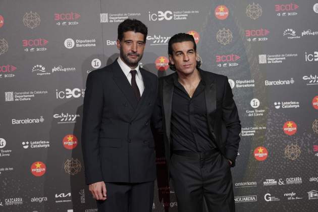 Mario Casas amb Gerard Oms, director 'Molt lluny' / Gtres