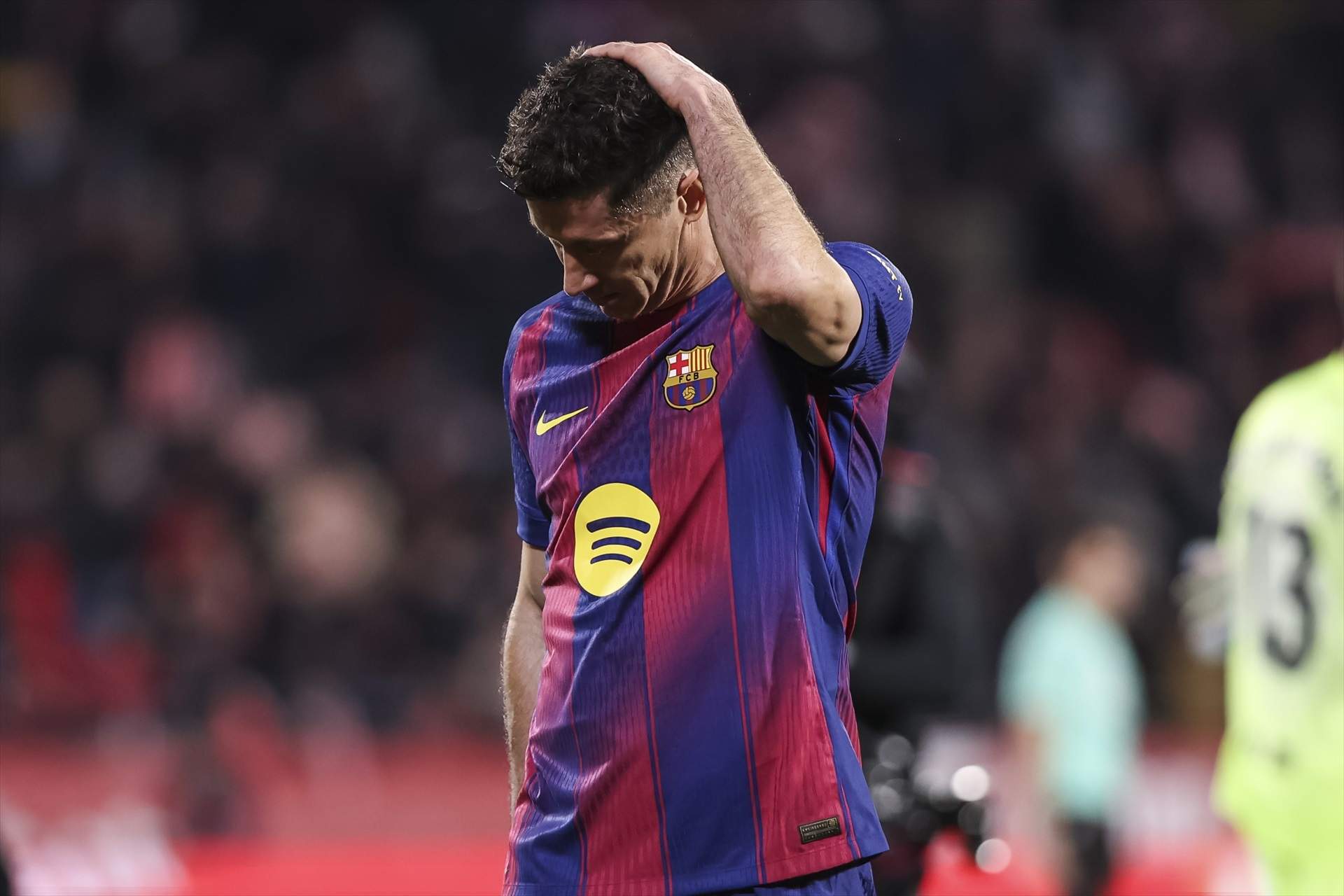 Robert Lewandowski, contrariat durant un partit del Barça / Foto: Europa Press