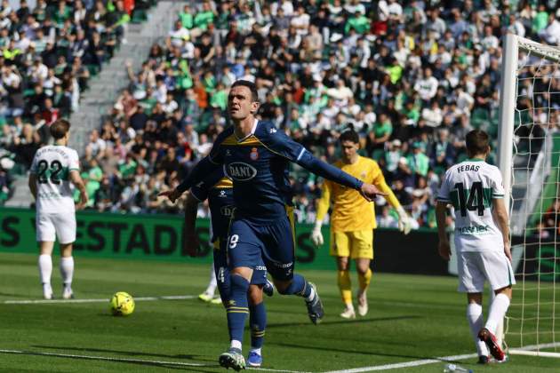 Kike García gol Elche - Espanyol / Foto: EFE