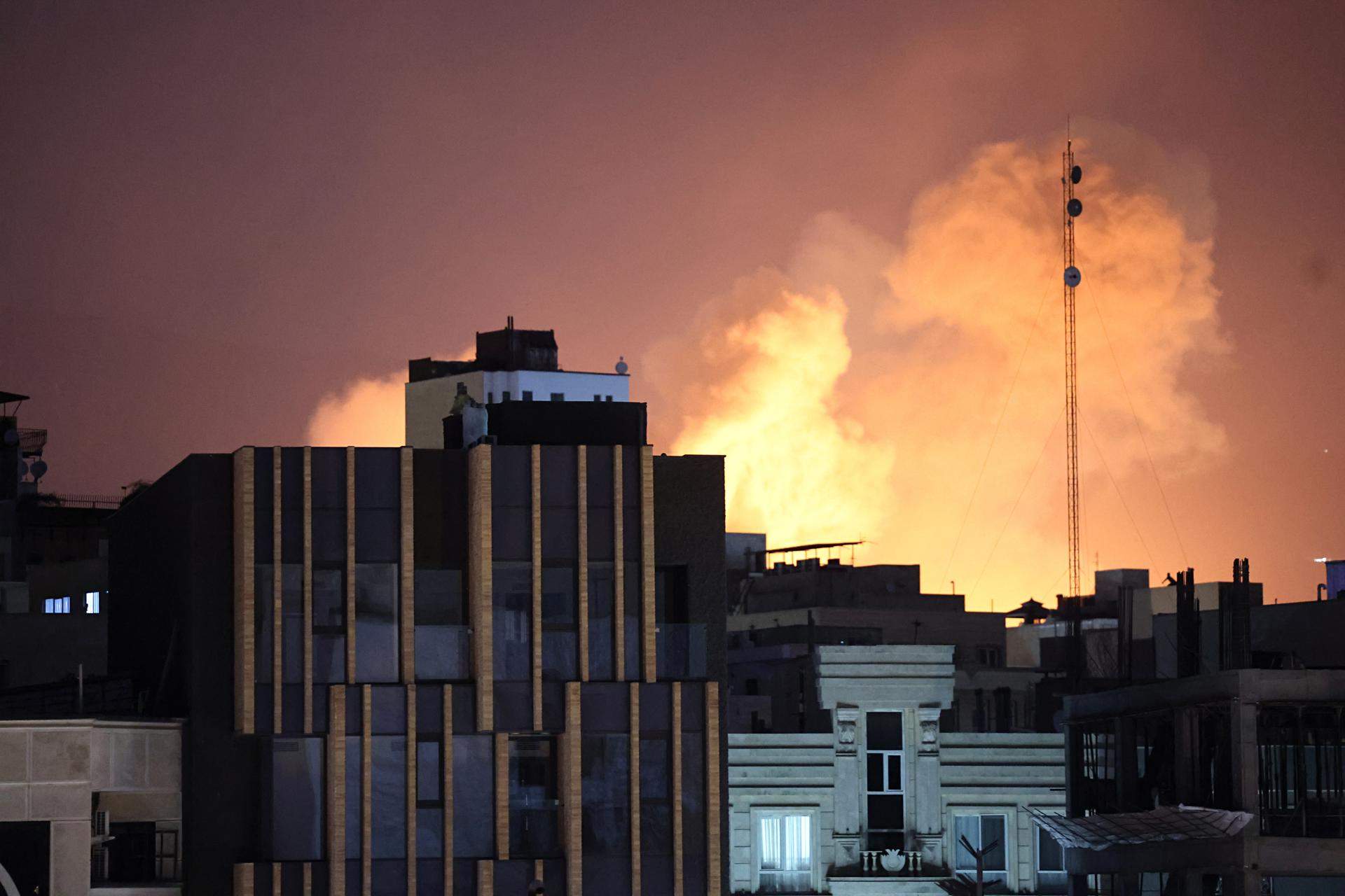 Els EUA ataquen de nou l'Iran, hores després de les amenaces de Trump a la cimera de l'OTAN