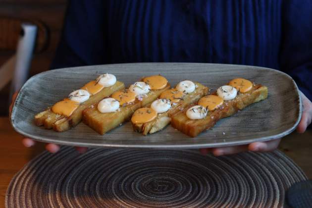 Patatas bravas del restaurante Can Rubén. / Foto: Jordi Àvila