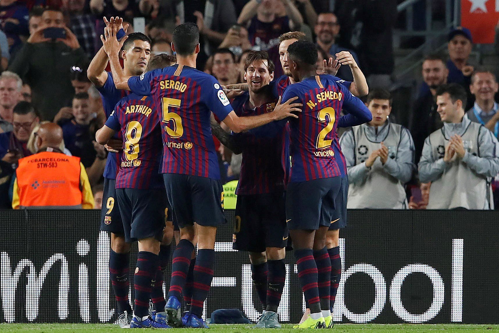El Barça recupera el liderato en plena pesadilla (4-2)