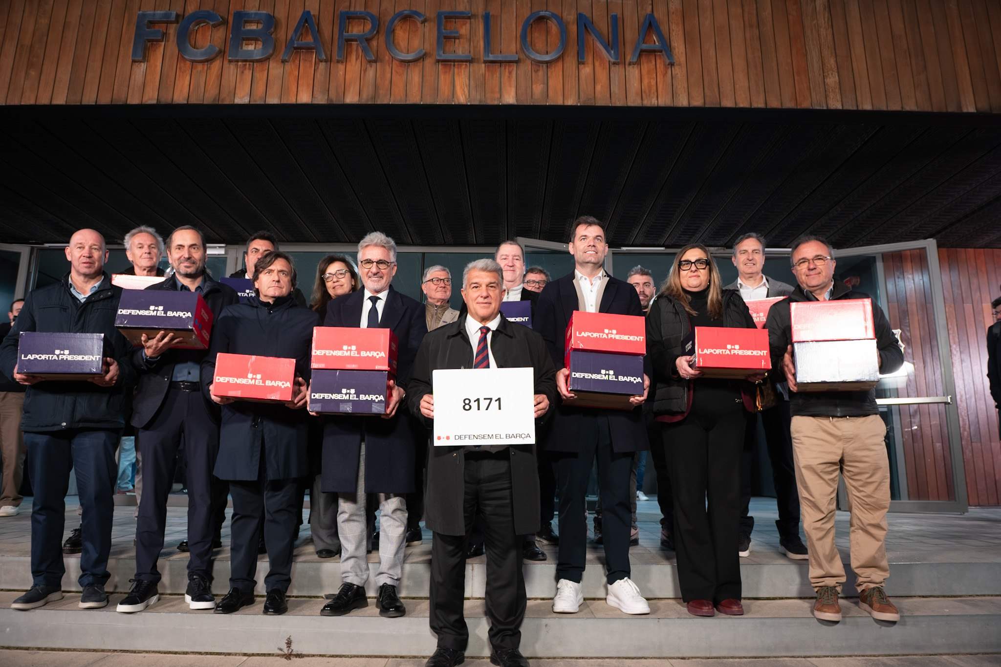 Joan Laporta marca territori anunciant un botí de 8.171 signatures