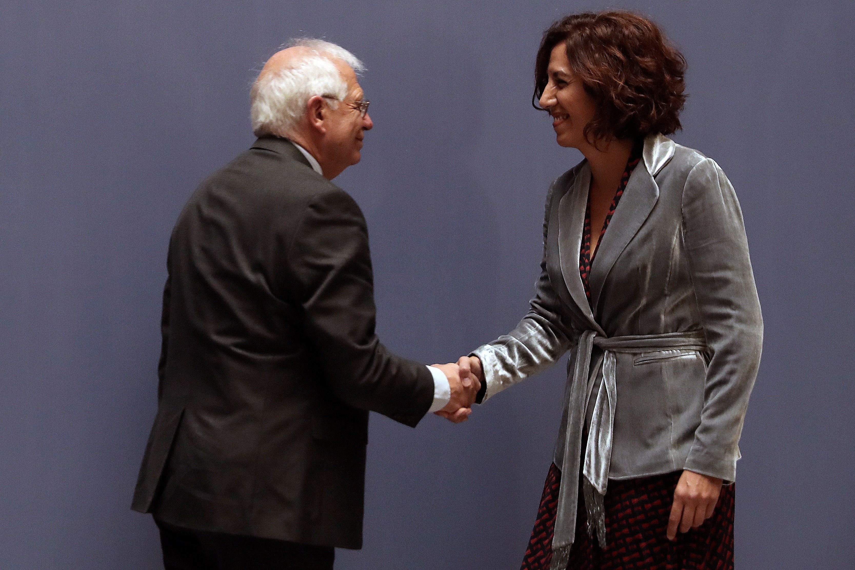 Borrell se hace un lío con la protesta en el Bundestag por la moción procatalana