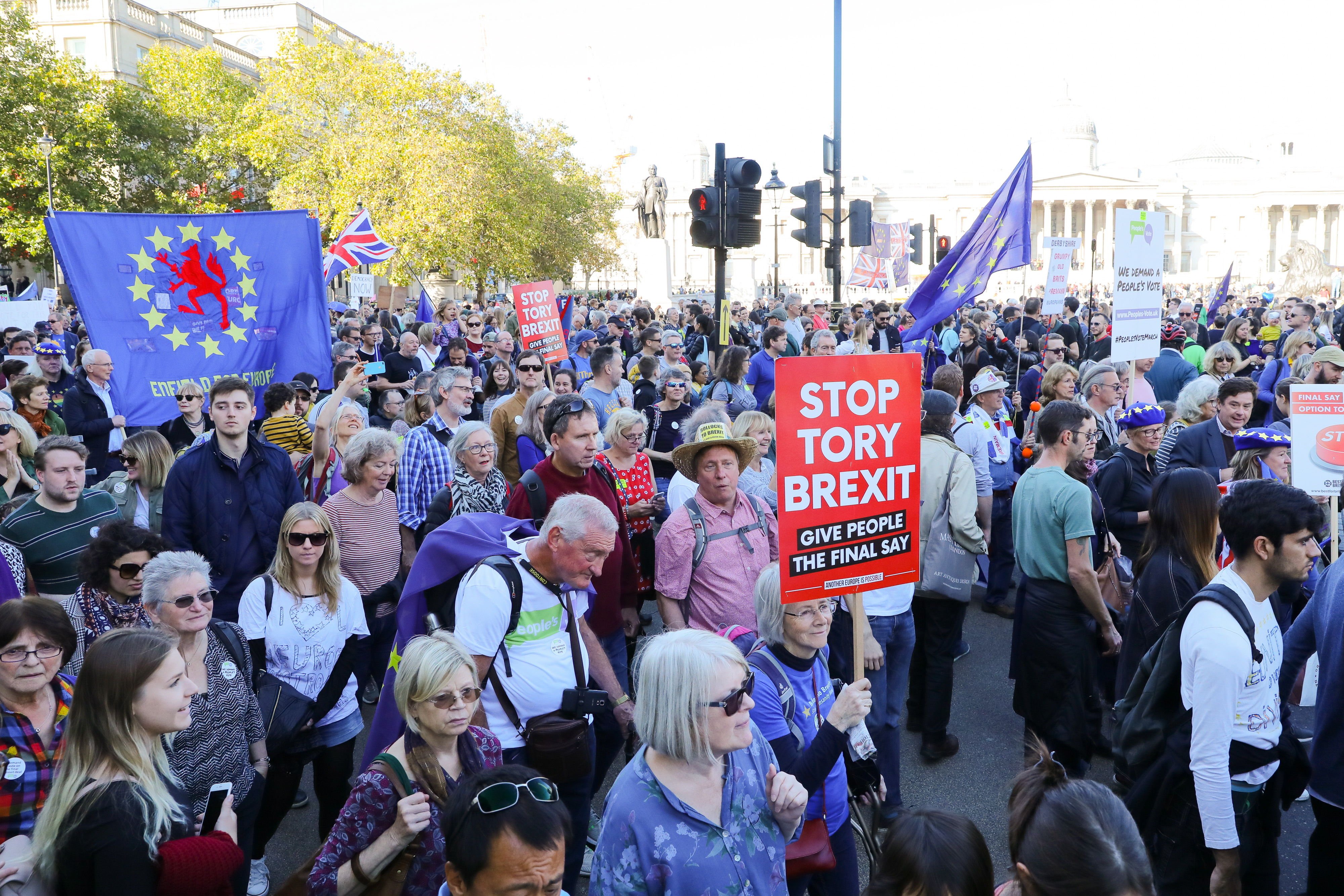 Una multitudinària protesta a Londres demana un nou referèndum del Brexit