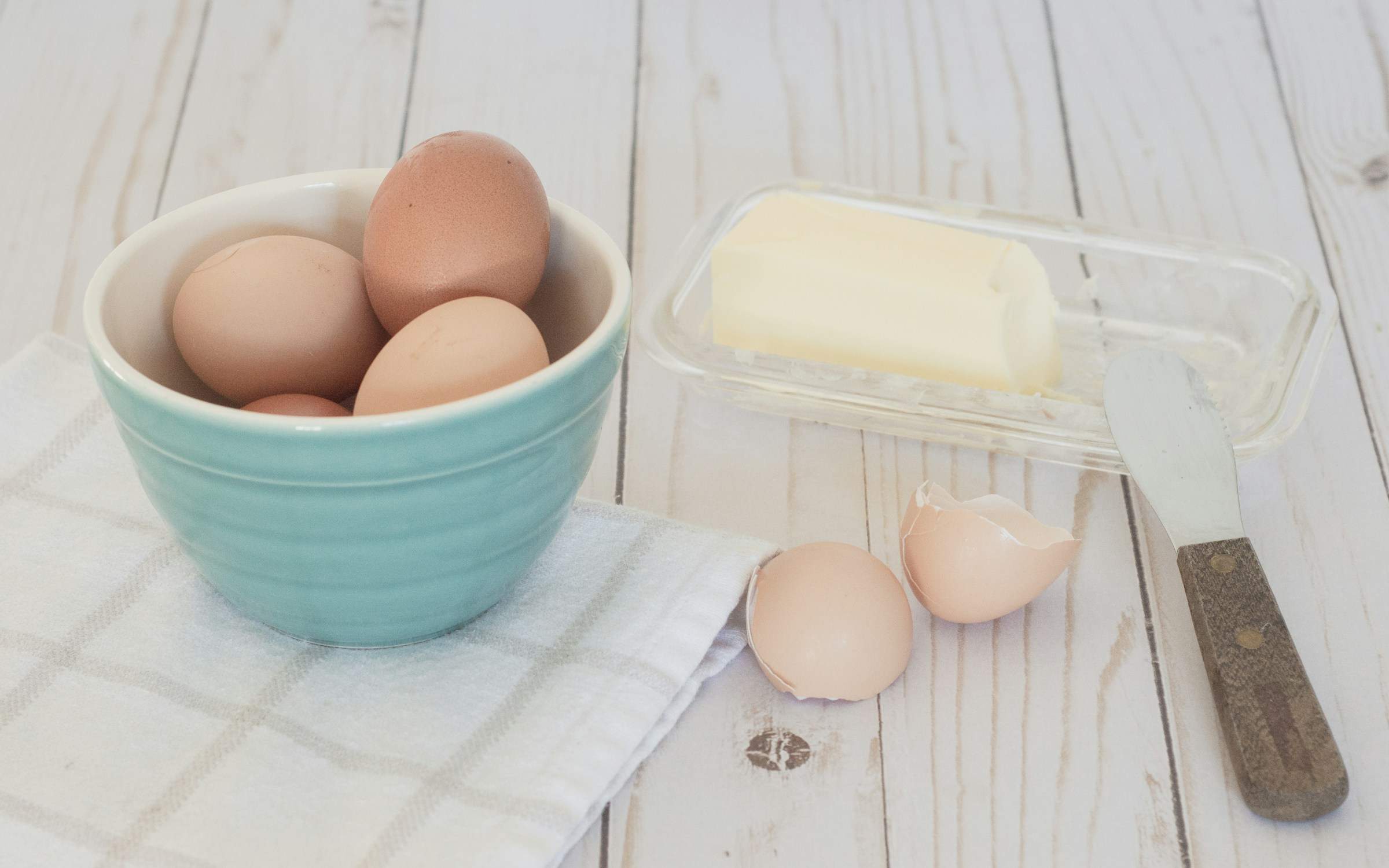 El chef José Andrés prepara los huevos perfectos: “Mantequilla, mozzarella, leche y al horno”