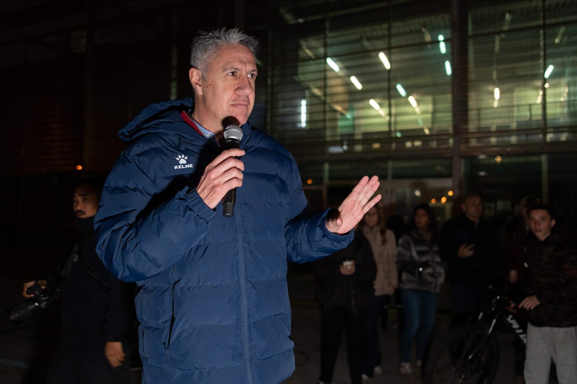 Albiol prohibirá todos los pisos turísticos en Badalona antes del verano