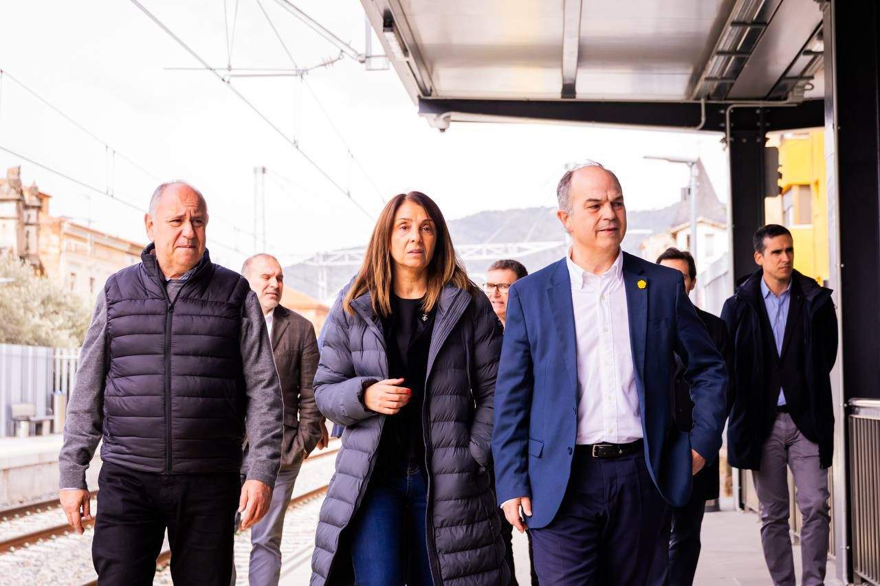 Junts sitúa los presupuestos como una cuestión de confianza para Illa y tilda de "fracaso" el rechazo de ERC