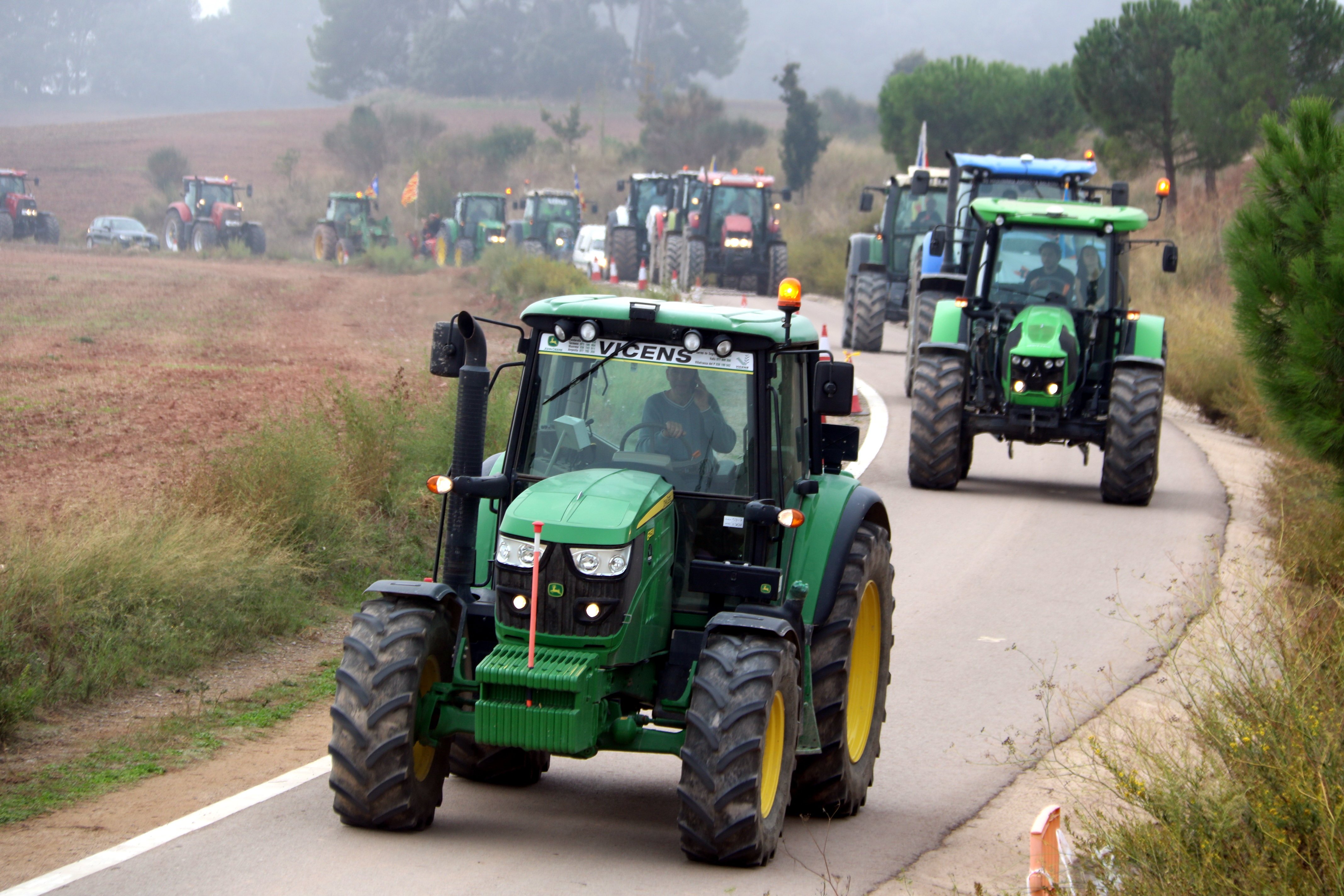 Tractorada a Lledoners en suport als presos polítics