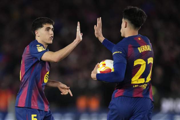 Bernal y Cubarsí celebrando un gol contra el Atlético / Foto: EFE Bernal y Cubarsí celebrando un gol contra el Atlético / Foto: EFE