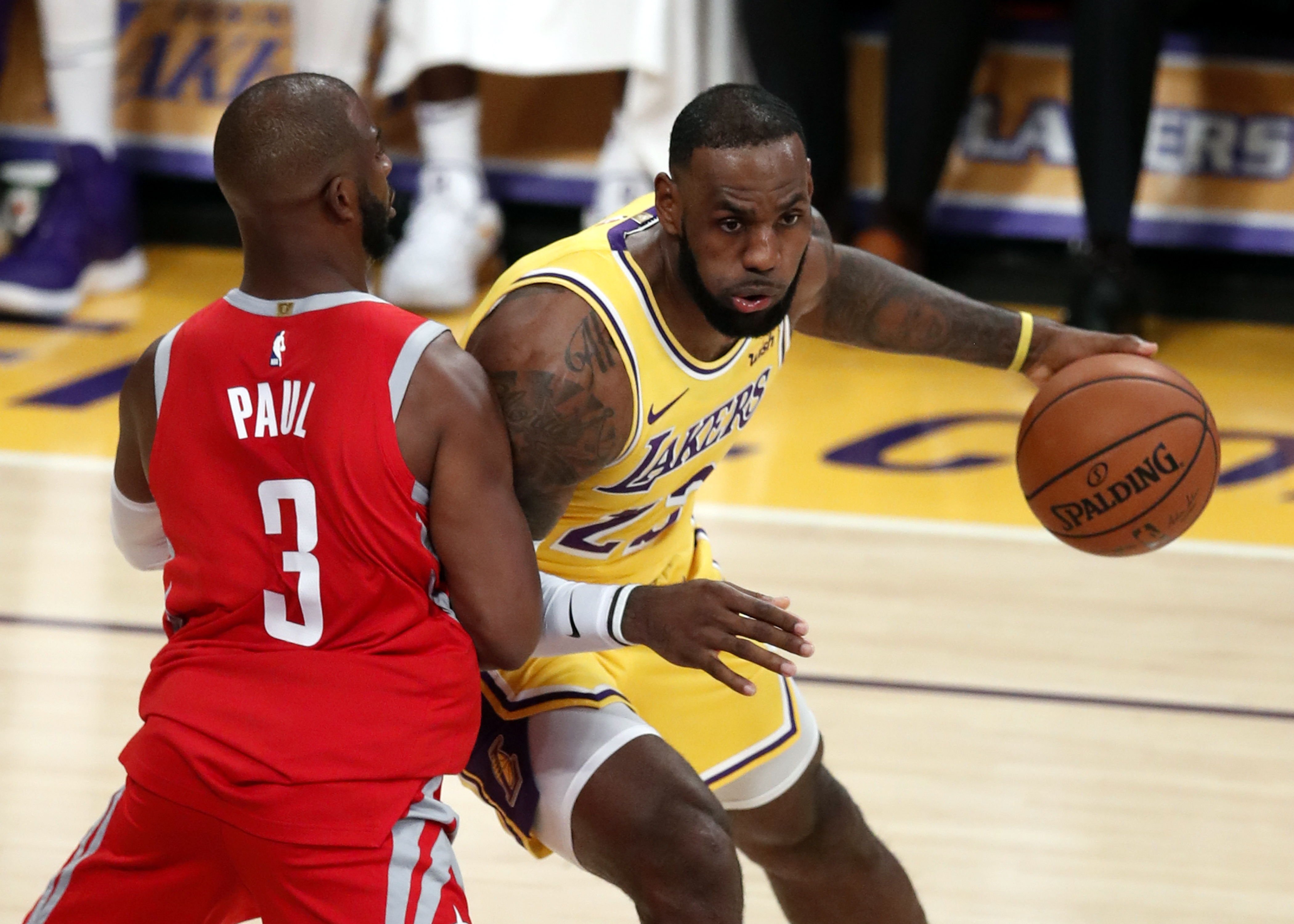 VÍDEO: La pelea entre Lakers y Rockets que avergüenza a la NBA