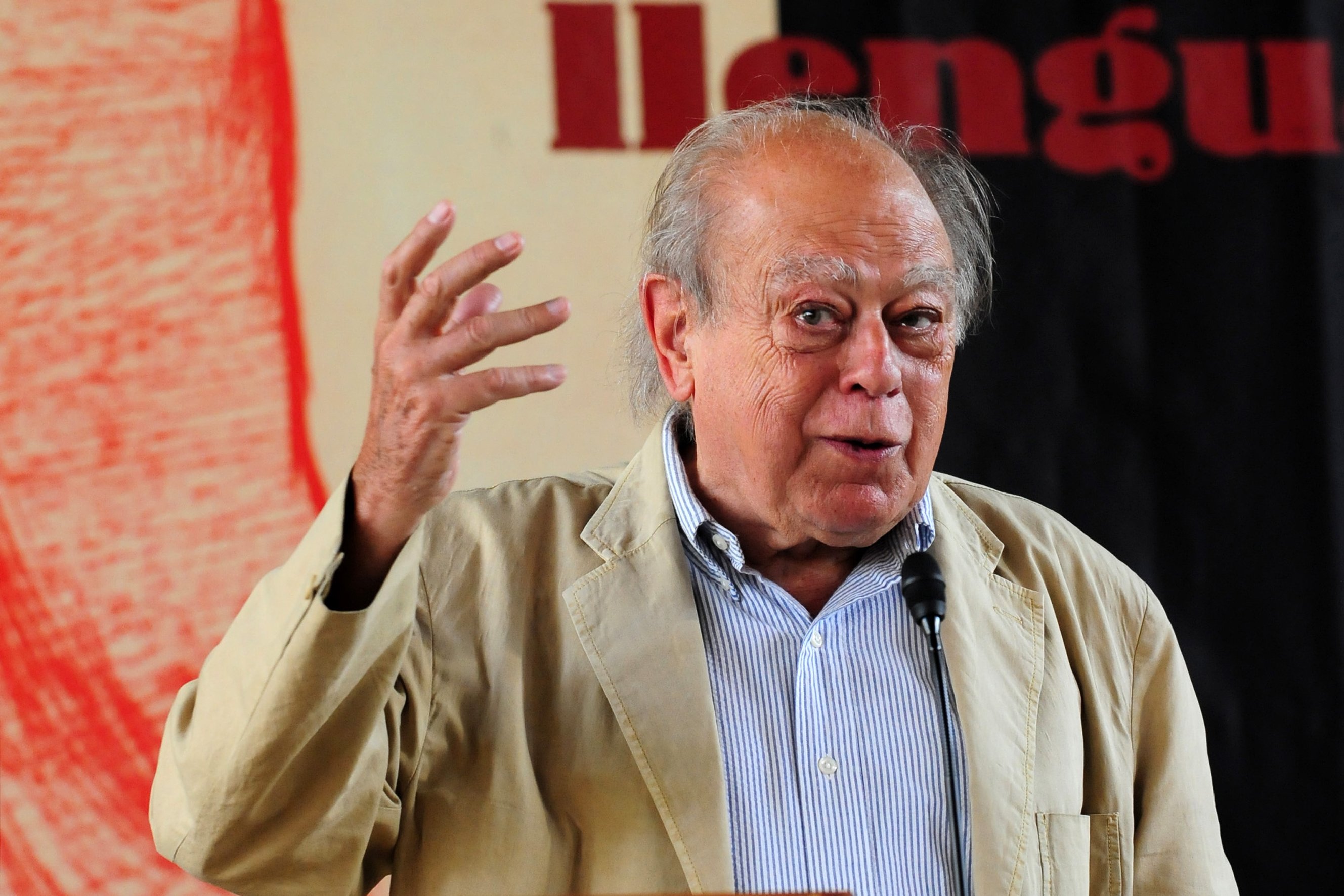 Un exministro del PSOE, consellers y el presidente de Foment felicitan a Pujol