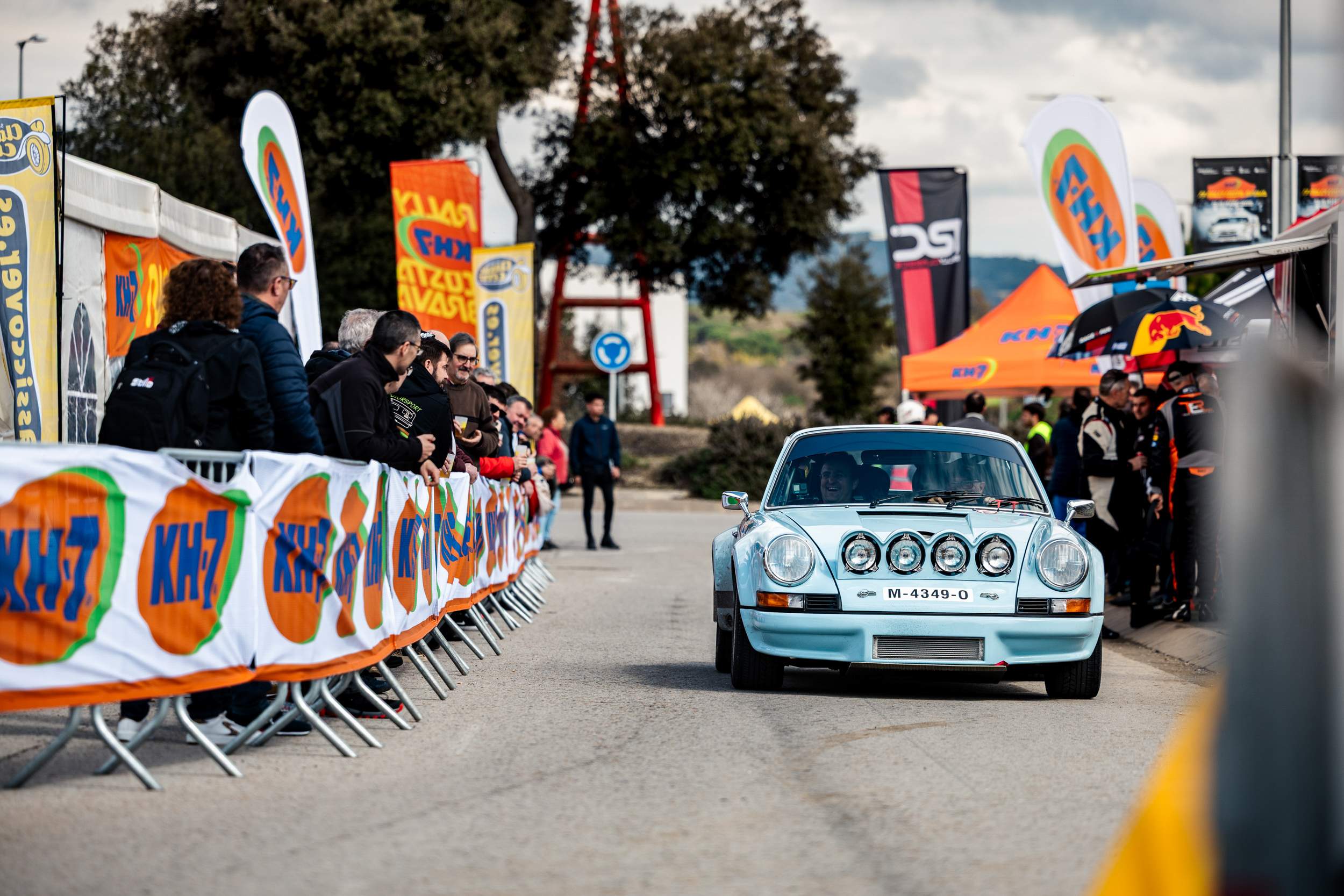 Tret de sortida al 74è Ral·li KH-7 Costa Brava, una cursa llegendària amb autèntiques joies del motor històric