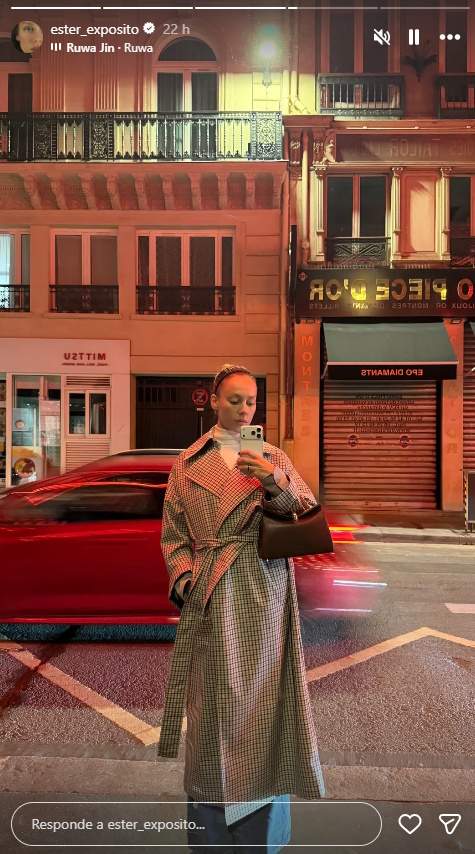 Ester Expósito, cena en París... bien acompañada IG2