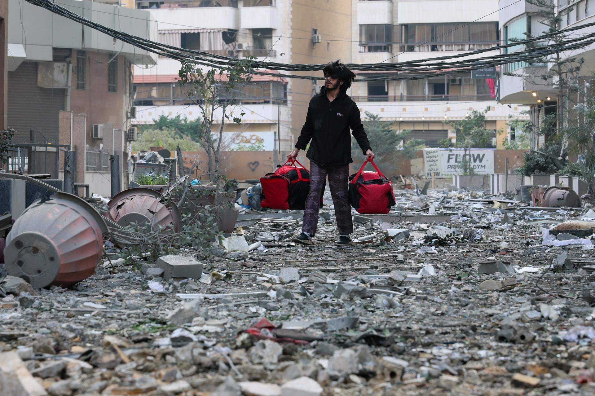 Así ha sido la incursión de Israel en Líbano con uniformes y ambulancias camufladas