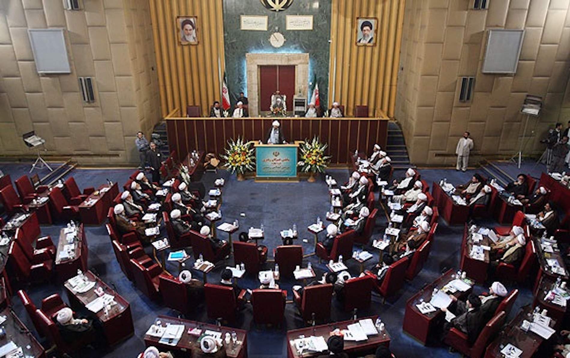 La Asamblea de Expertos ya habría escogido al nuevo líder supremo, pero se mantiene la identidad en secreto