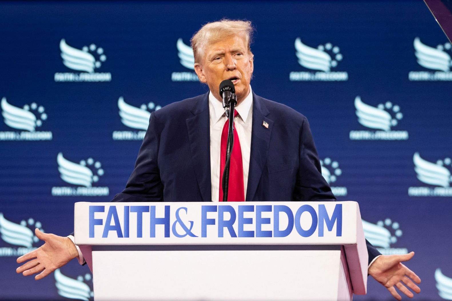 Trump llança un lloc web amb VPN integrada per evitar censures i bloquejos geogràfics