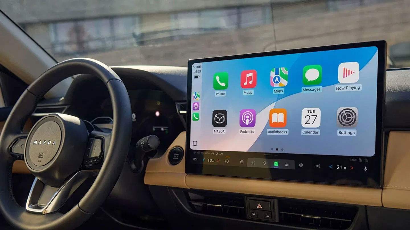 iOS 26.4 hace que CarPlay sea compatible con ChatGPT o Gemini