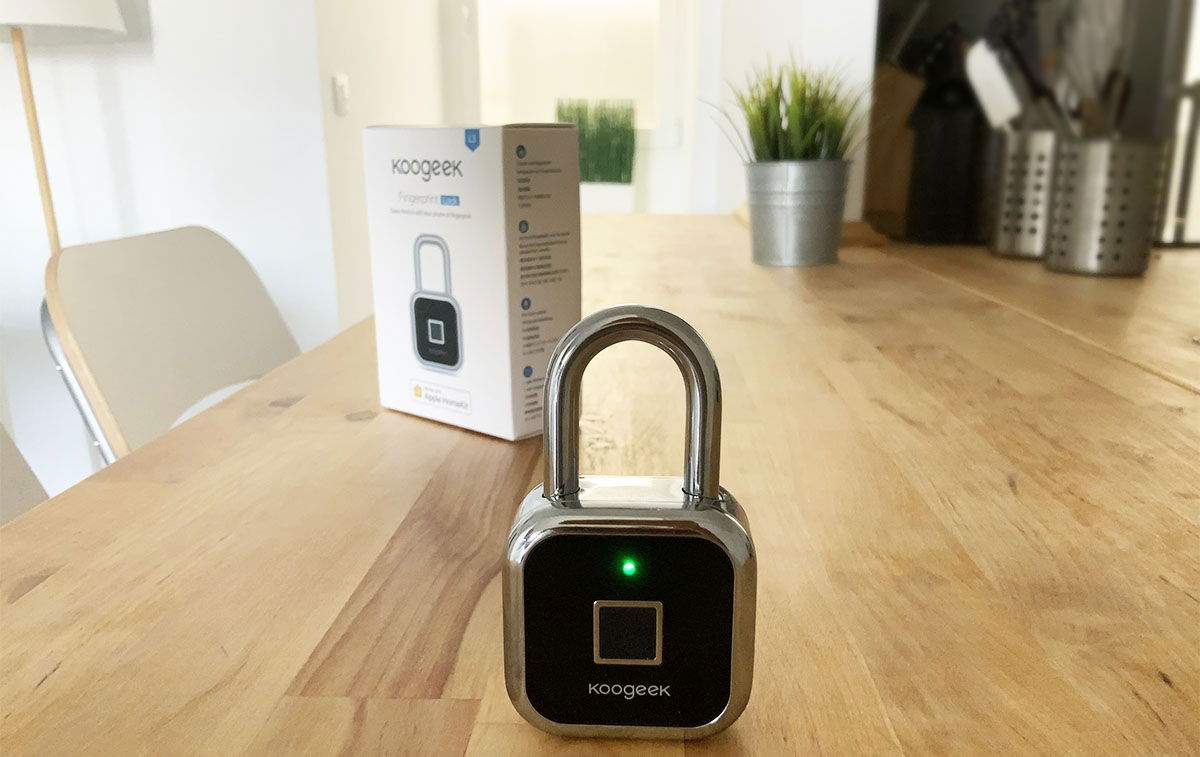 El futuro ya está aquí, un candado inteligente con sensor de huellas compatible con HomeKit