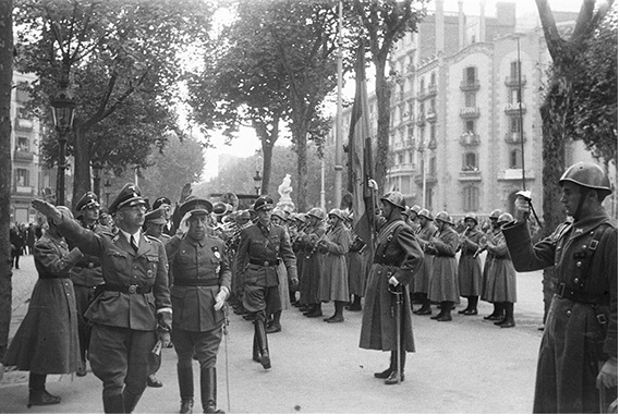 El régimen franquista pasea a Himmler por Barcelona