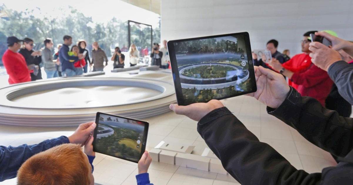 Aviat podràs comprar a l'Apple Store amb realitat augmentada