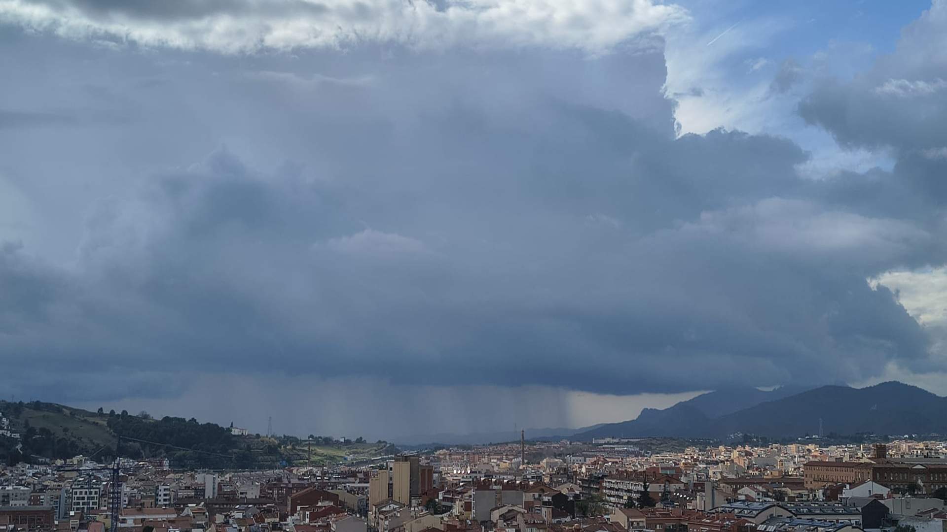 Tiempo de primavera en Catalunya por una DANA: ¿dónde y cuándo lloverá este martes?