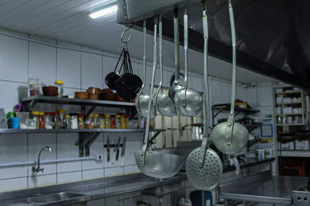Cocina industrial / Foto: Unsplash