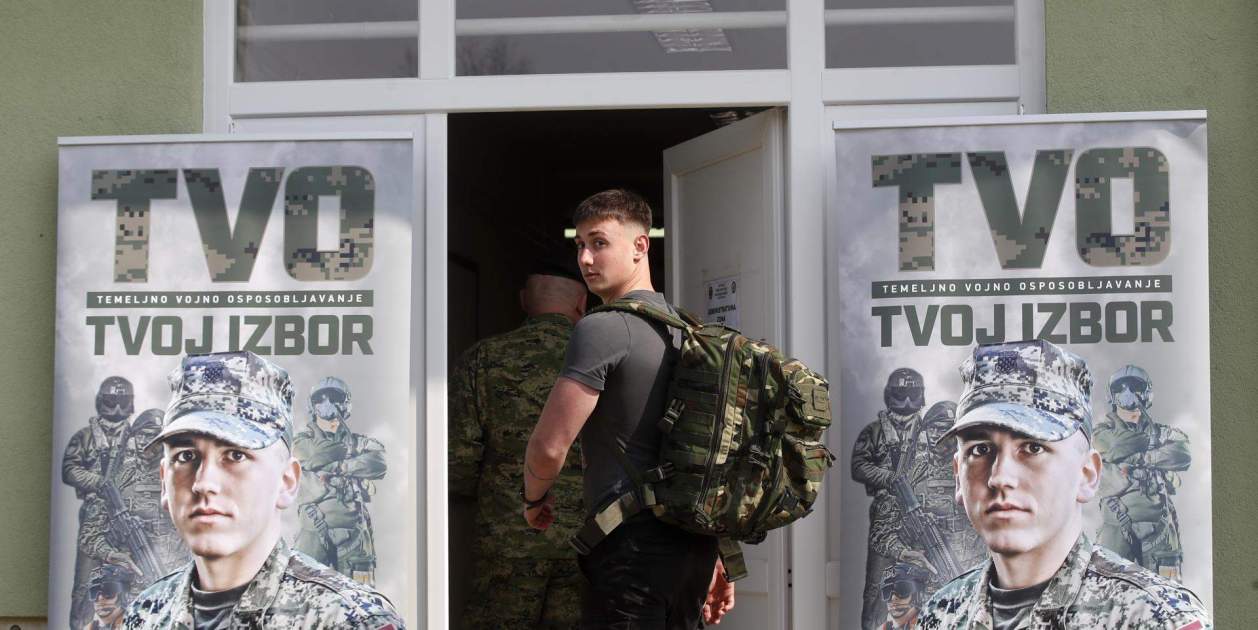 Croacia recupera el servicio militar: centenares de jóvenes hacen cola ...