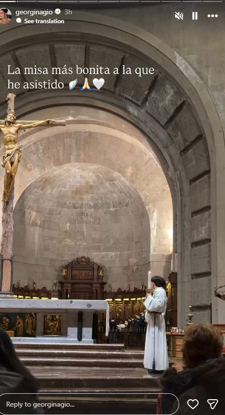 Georgina alaba la misa más bonita del mundo, Instagram