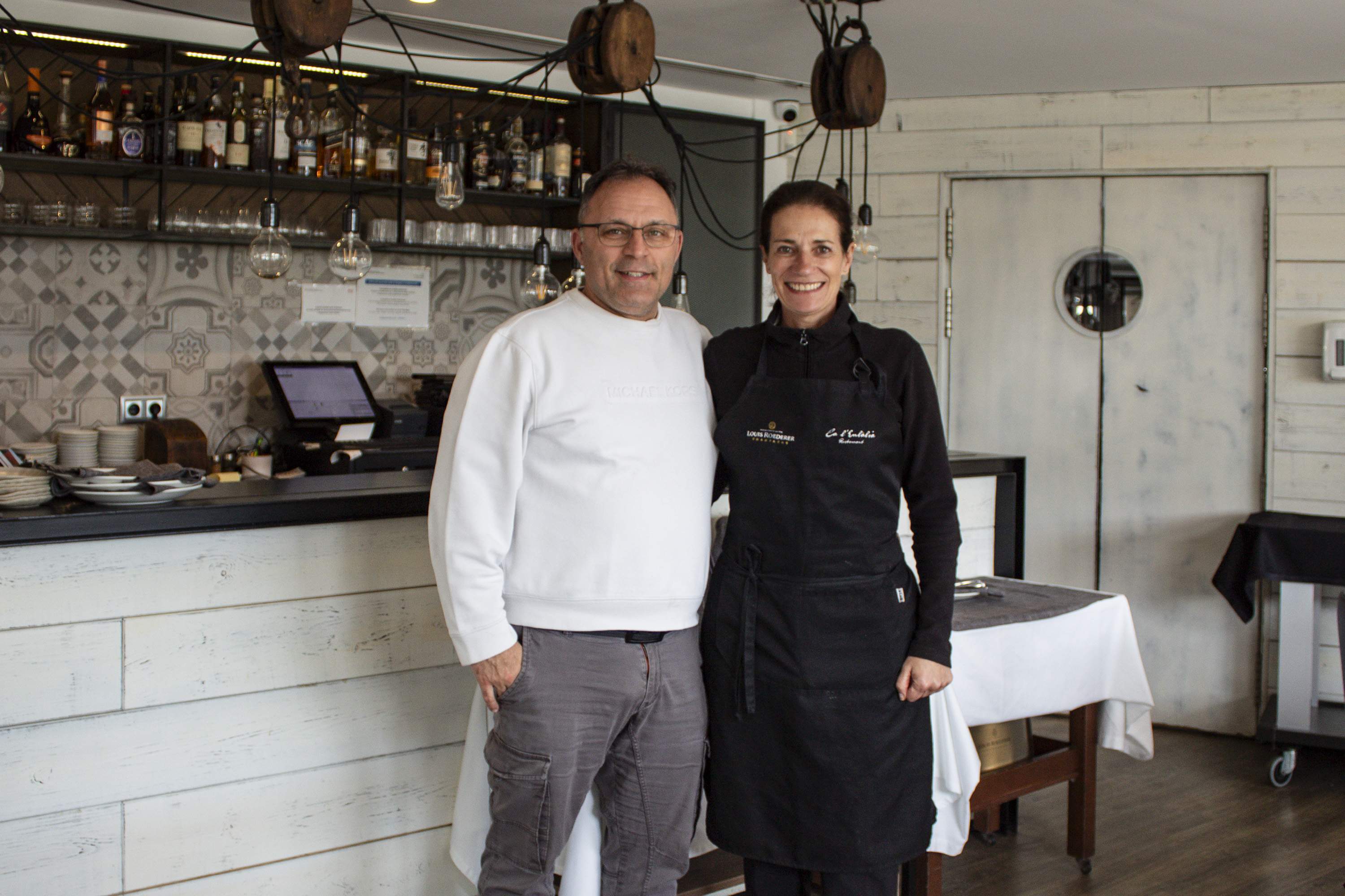 El restaurante con el mejor pescado y marisco de El Serrallo que dignifica el viejo barrio de pescadores