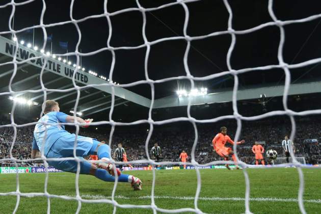 Gol penal Lamine Yamal Newcastle Barça EFE