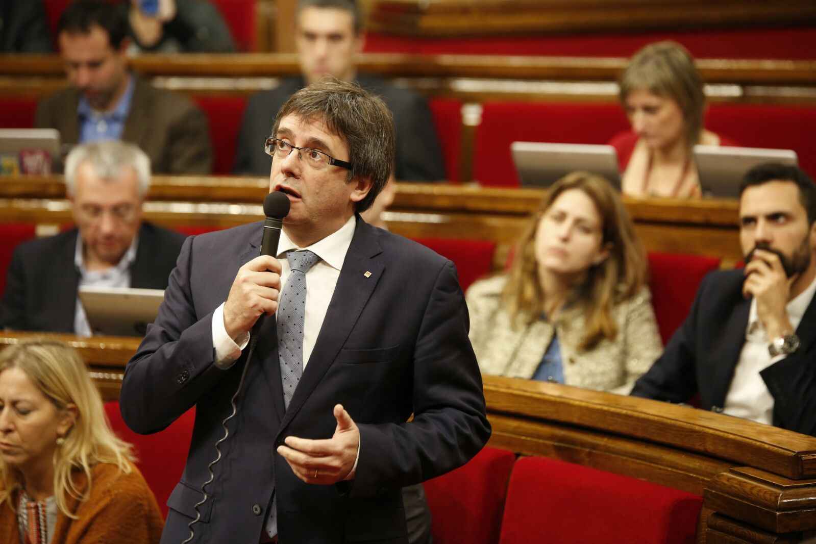 Puigdemont: “Hem d’evitar la temptació de ficar la mà de la política en l’actuació dels Mossos”