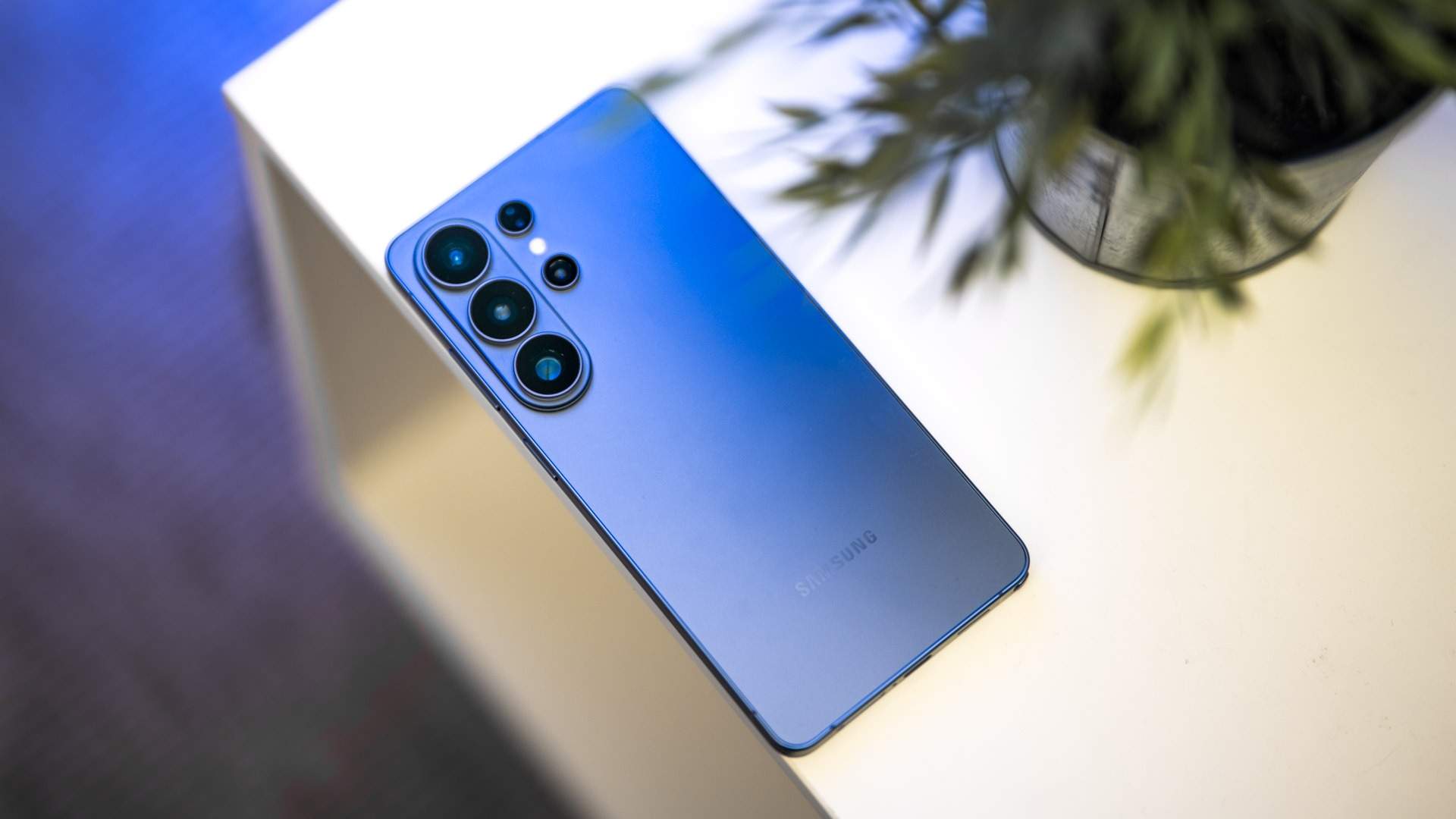 El Samsung Galaxy S27 recuperará una función del Galaxy S9 y que Apple podría incluir en el iPhone 18 Pro