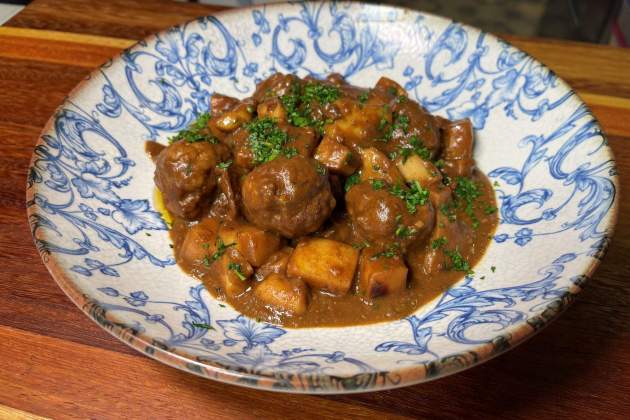 Ada Parellada albóndigas con sepia Foto Raquel Sánchez