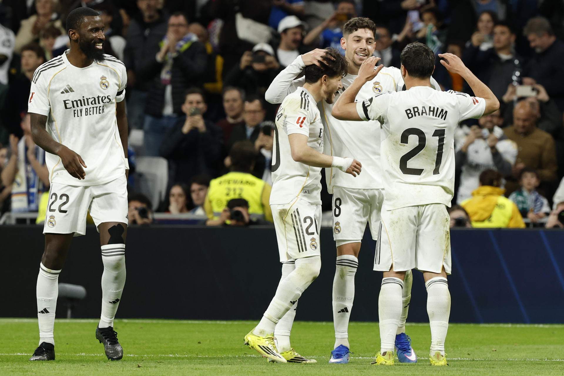 Un Real Madrid serio no perdona y resuelve con autoridad ante un Elche inofensivo (4-1)