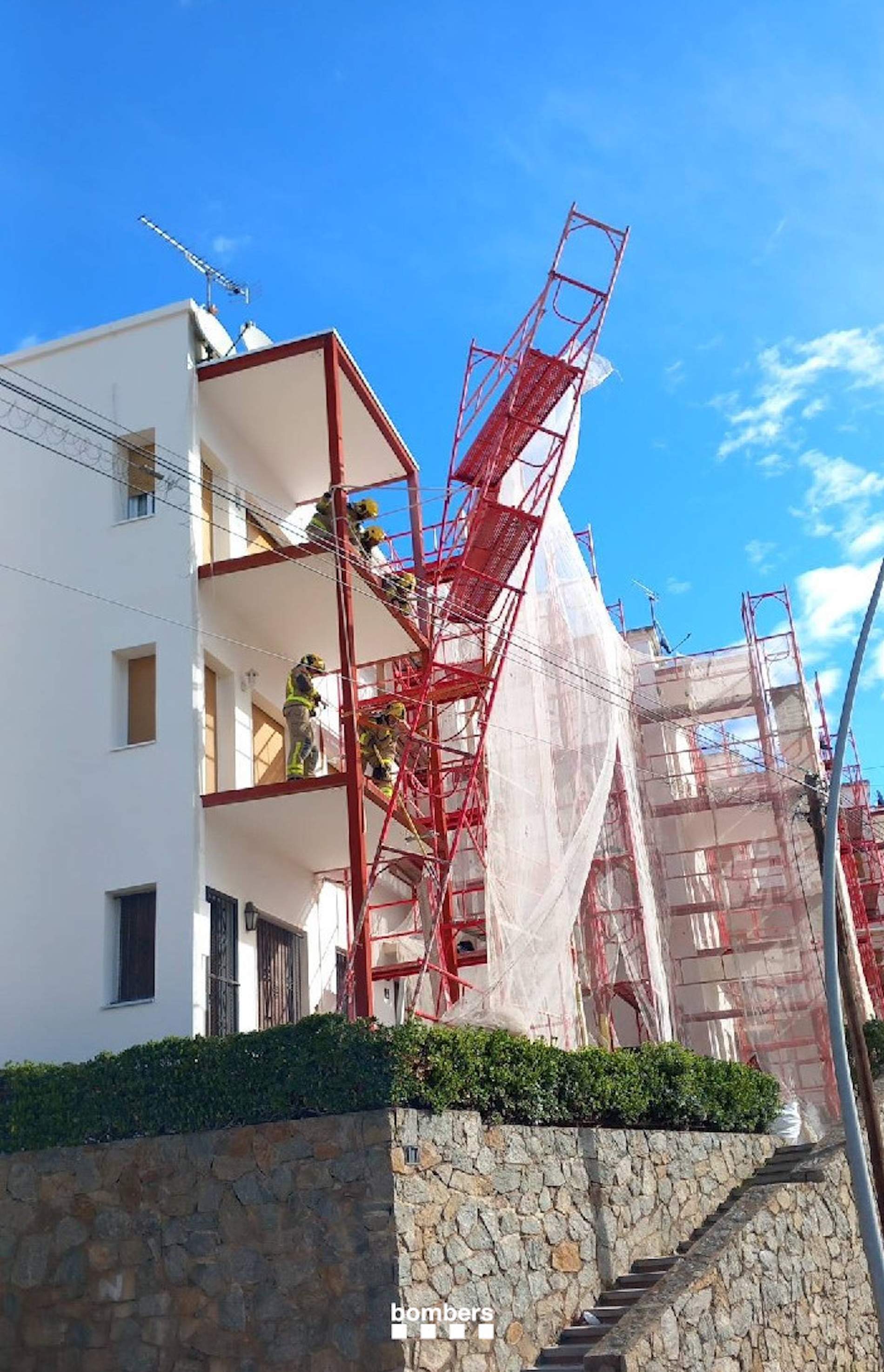 El vent frega els 170 km/h al nord de l’Alt Empordà