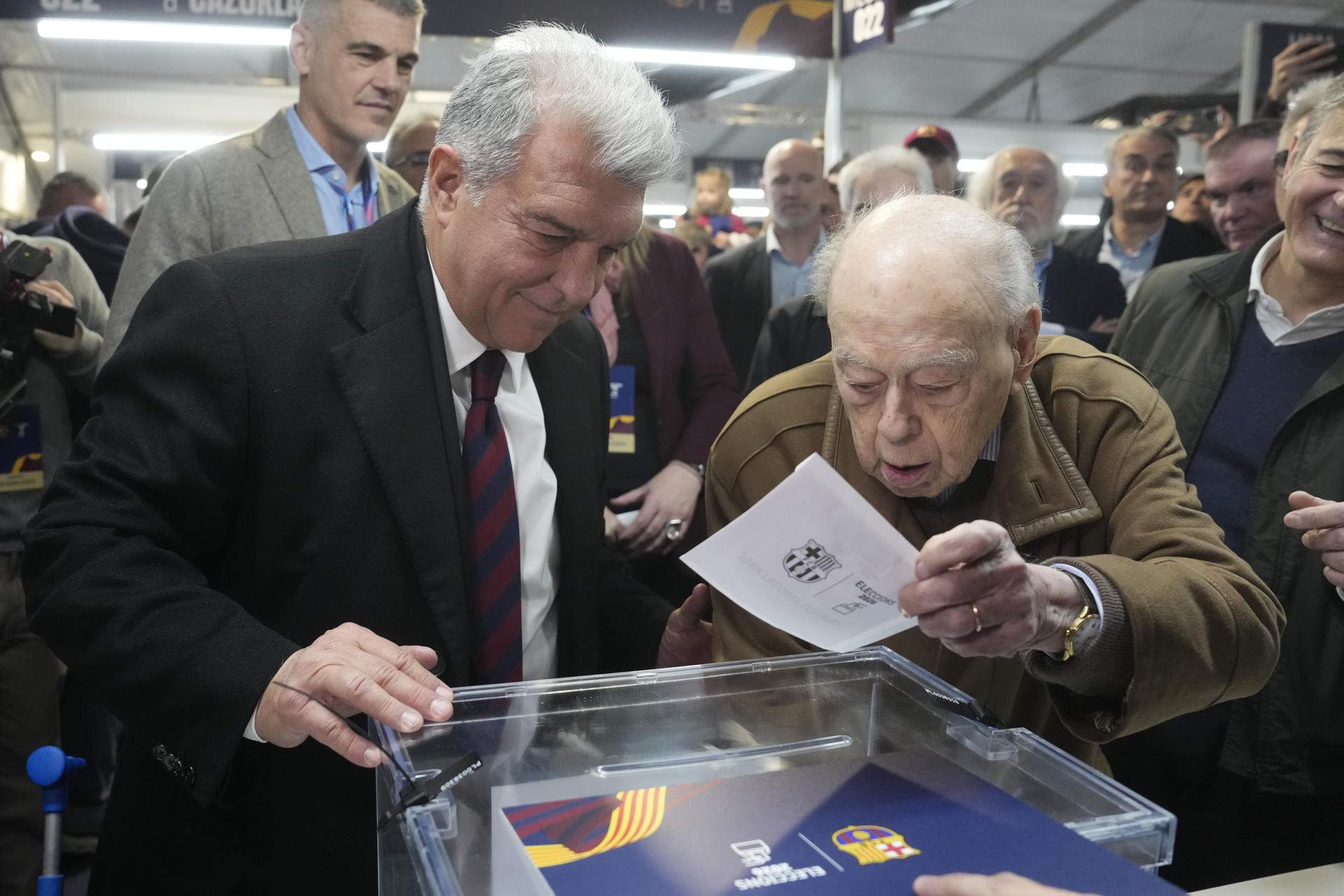Jordi Pujol, Aitana o Busquets: les cares conegudes que han donat suport a Laporta a les eleccions del Barça