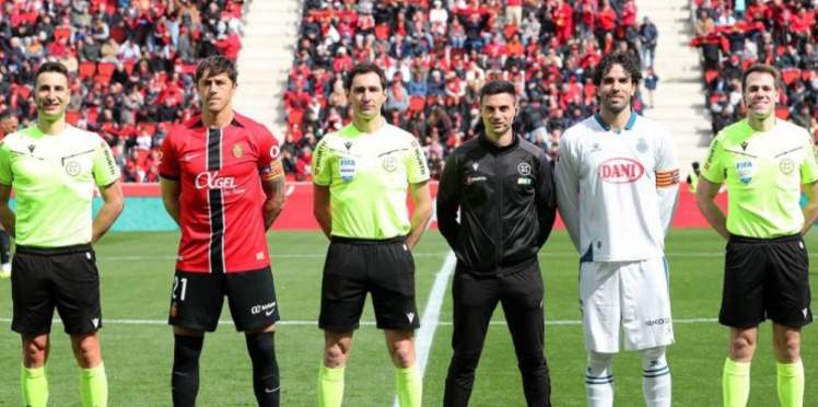 Indignación del Espanyol por el arbitraje en el campo del Mallorca Indignación del Espanyol por el arbitraje en el campo del Mallorca
