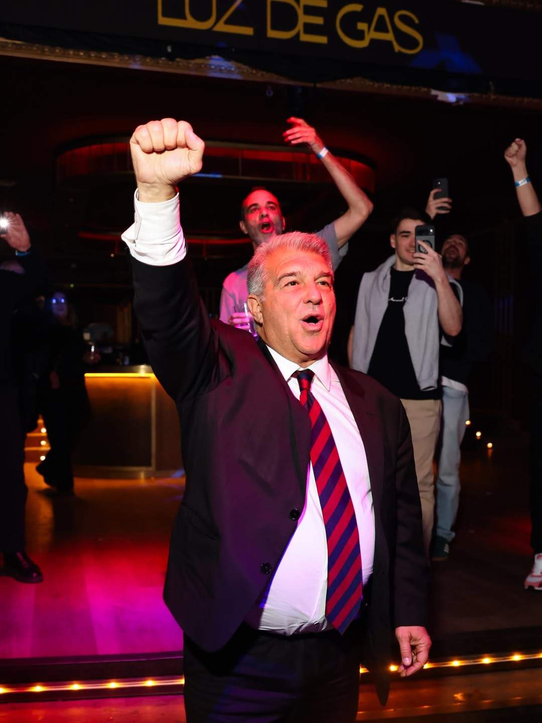 Laporta allarga la victòria fins a la matinada amb una celebració molt seva a Luz de Gas