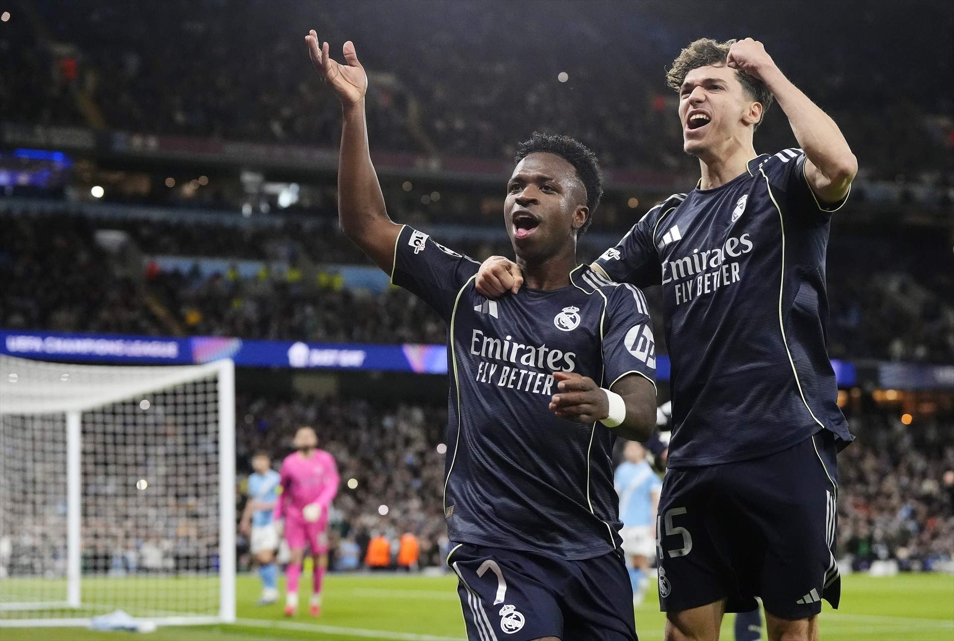 El Reial Madrid s'imposa al Manchester City (1-2) i es classifica per als quarts de la Champions
